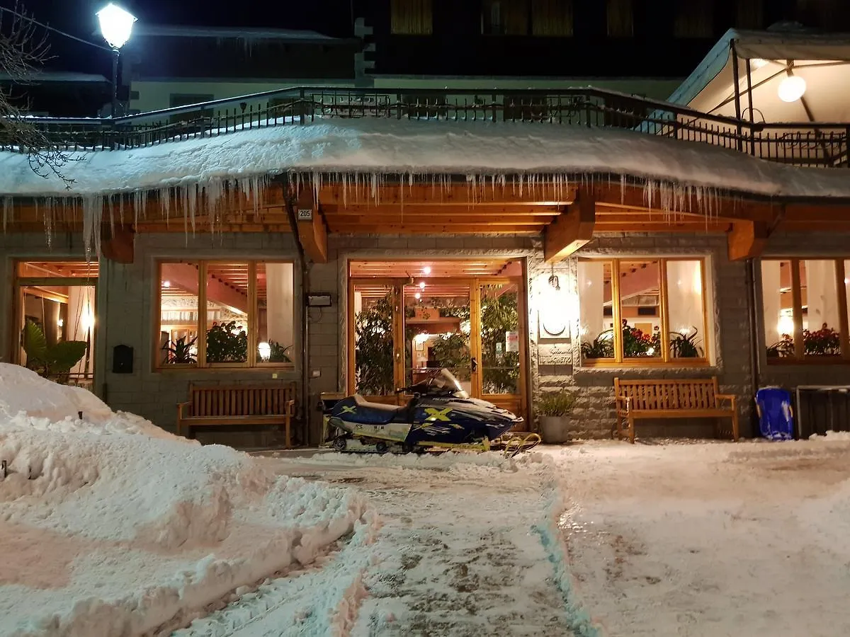 Albergo Ristorante Il Laghetto Fiumalbo 0*,  Itálie